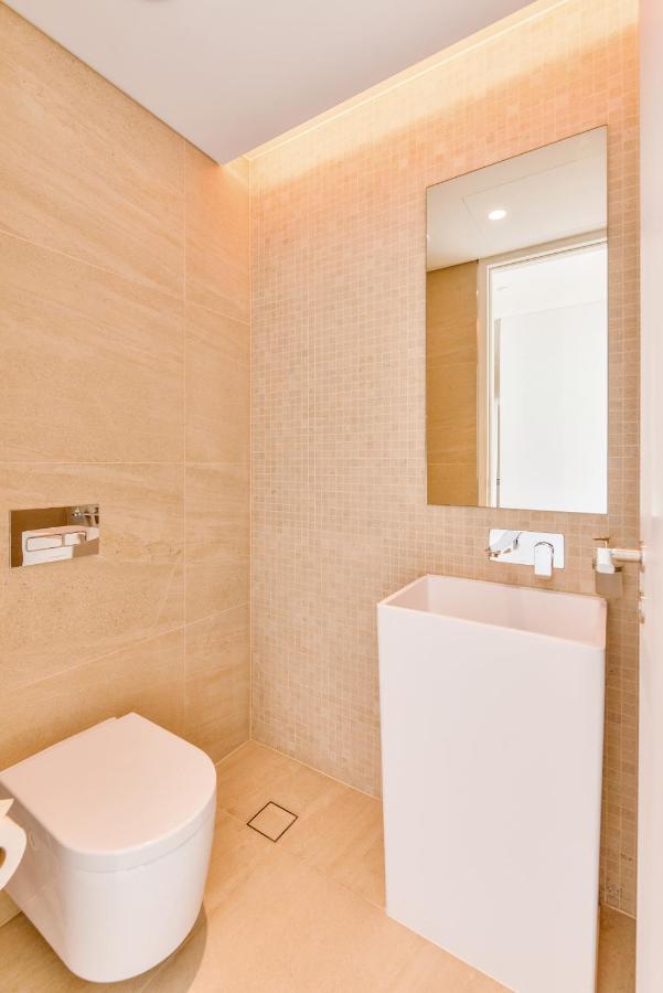 Luxe 3 Bedroom Oceanfront Apartment In The Heart Of Bluewaters Island Дубай Экстерьер фото
